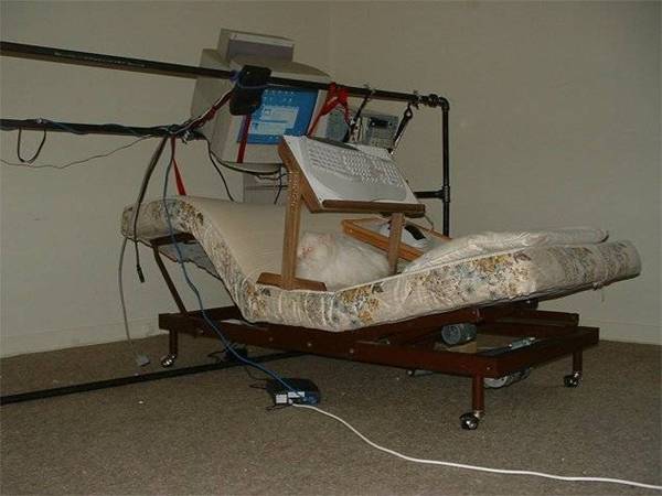 Picture 67 « 50 Worst Gaming Setups Of All Time « GamingBolt.com: Video